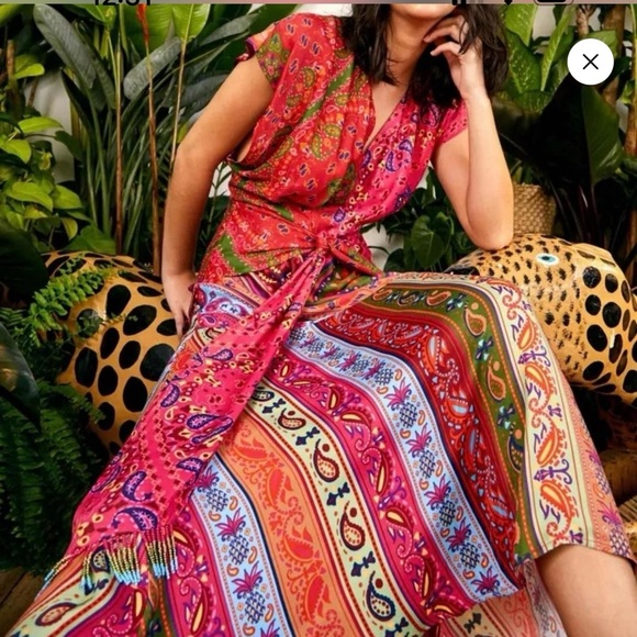 FARM Rio Dresses & Skirts - NWT Farm Rio Bandana midi dress
Vibrant Multicolor Wrap Dress